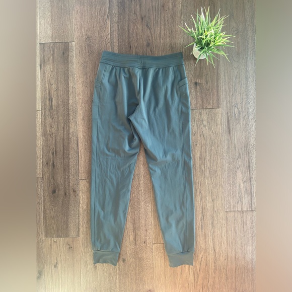 Green 32 Heat Fleece Lined Joggers 💚🍀🌲 - Picture 2 of 4